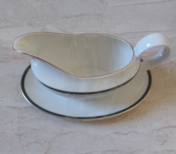 Royal Doulton OXFORD GREEN Gravy Boat / Gravy Pitcher - Green Stripe With Gold Trim وارد اوروبي